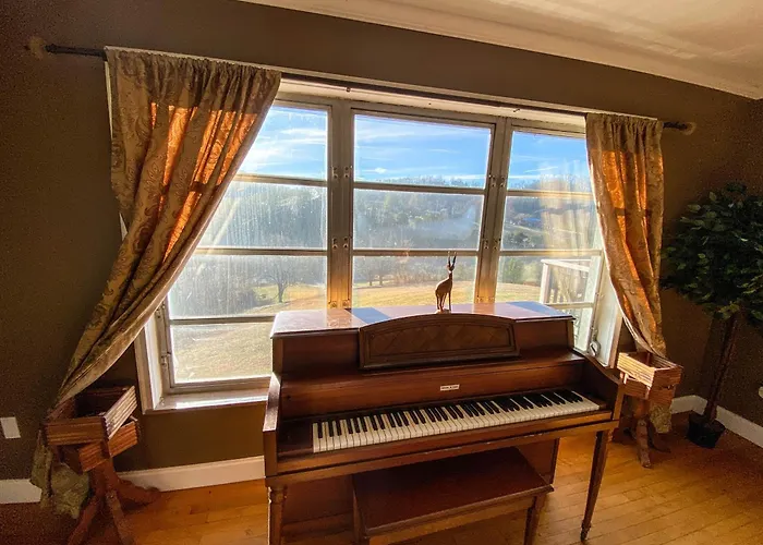 Mid-Century Vintage Brick Ranch Upstairs Guesthouse