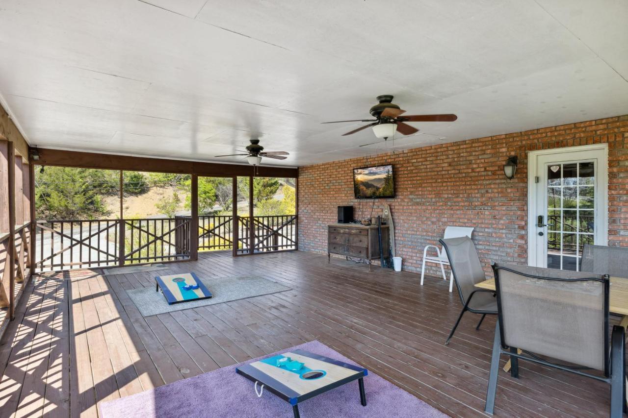 Mid-century Vintage Brick Ranch Upstairs