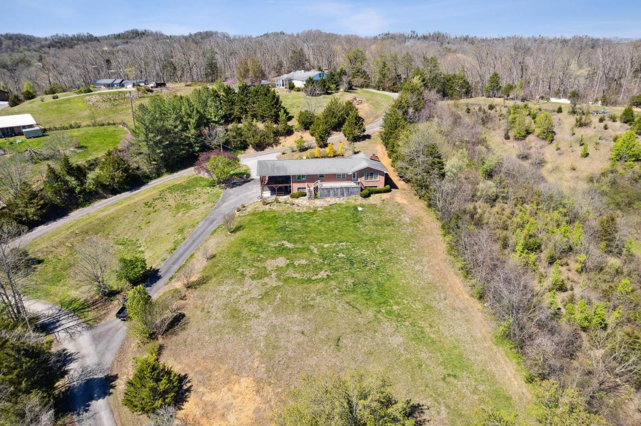 Mid-century Vintage Brick Ranch Upstairs *
